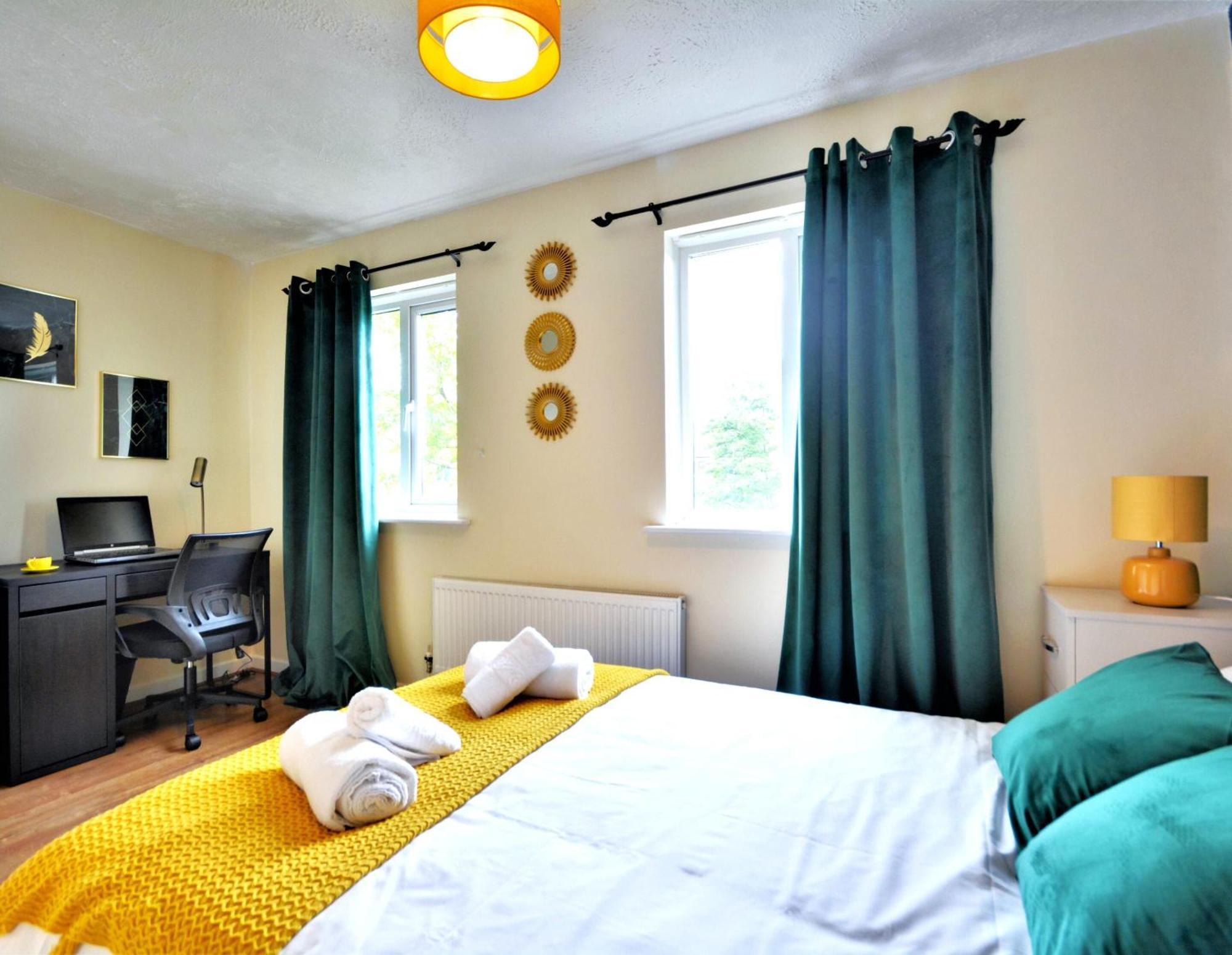 Manchester Townhouse By Bevolve - 4 Bedrooms - Free Parking Exterior foto